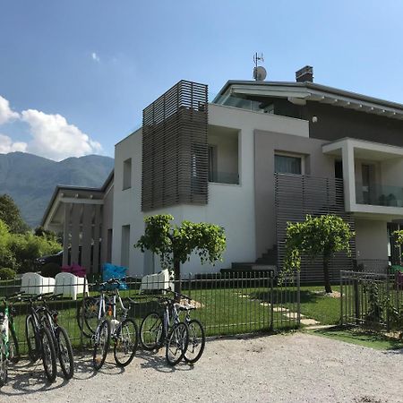 Art B&B Design Costa Volpino Bagian luar foto