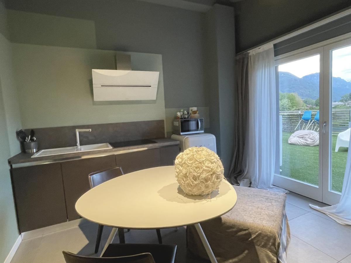 Art B&B Design Costa Volpino Bagian luar foto