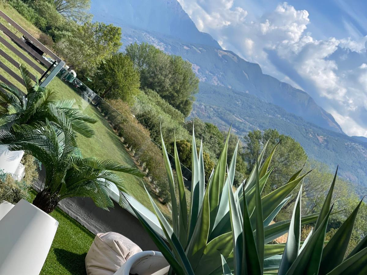 Art B&B Design Costa Volpino Bagian luar foto