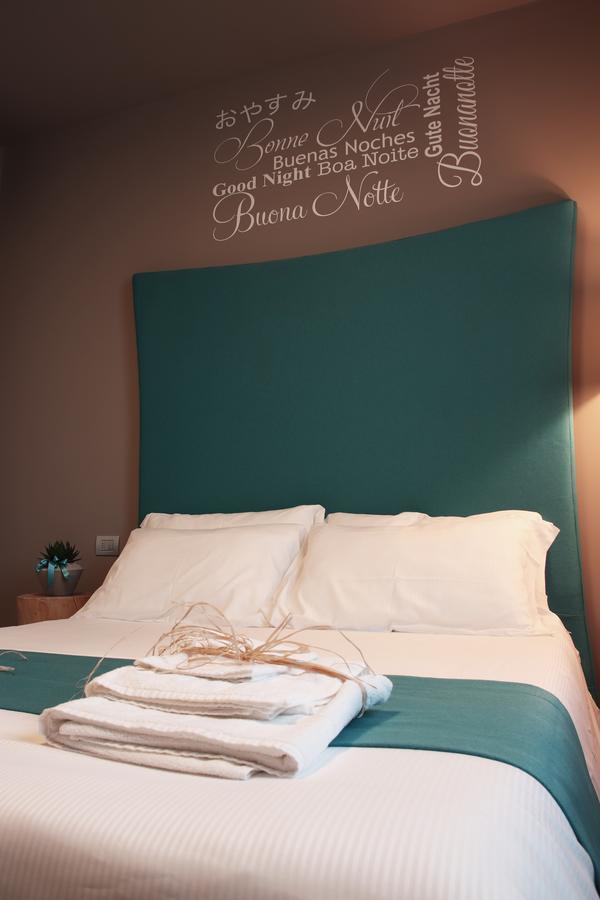 Art B&B Design Costa Volpino Bagian luar foto